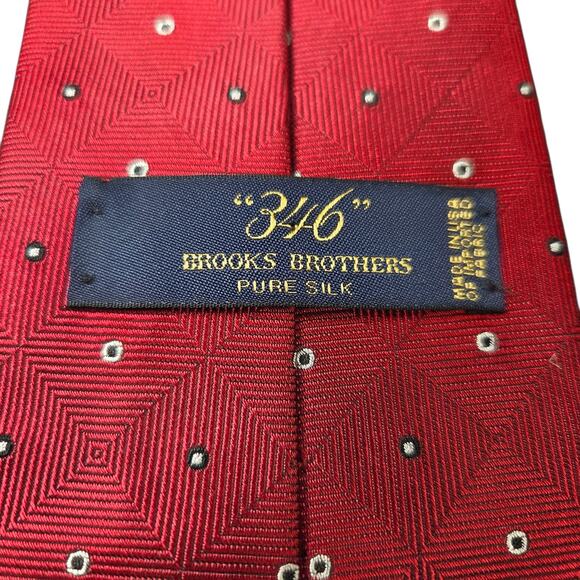 NWT Brooks Brothers 346 Men's Necktie Red‎ Geometric Flower Tie New Silk USA - Picture 6 of 6